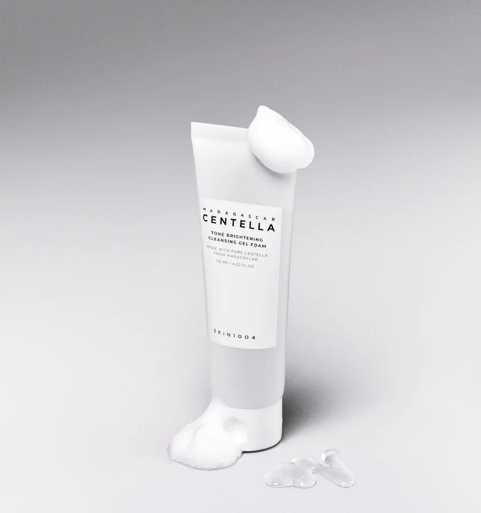 Осветляющая гель-пенка для умывания SKIN1004 Madagascar Centella Tone Brightening Cleansing Gel Foam SKIN1004 Madagascar Centella Tone Brightening Cleansing Gel Foam 3
