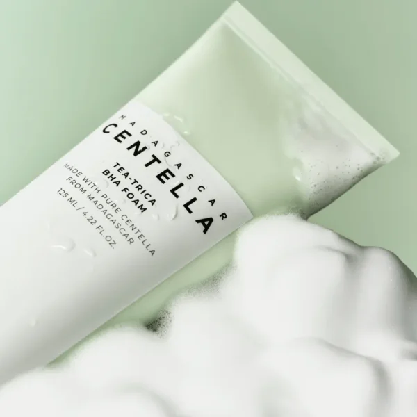 SKIN1004 Madagascar Centella Tone Brightening Cleansing Gel Foam