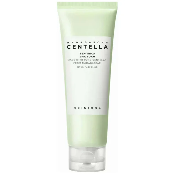 Пенка для умывания с чайным деревом SKIN1004 Madagascar Centella Tea-Trica BHA Foam