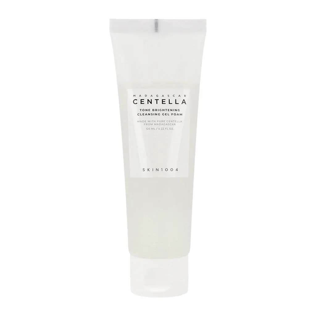 Осветляющая гель-пенка для умывания SKIN1004 Madagascar Centella Tone Brightening Cleansing Gel Foam Осветляющая гель-пенка для умывания SKIN1004 Madagascar Centella Tone Brightening Cleansing Gel Foam