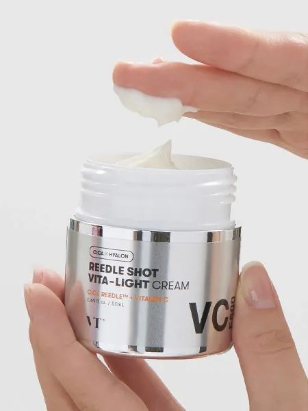 Осветляющий крем с микроиглами и витамином C VT Cosmetics Reedle Shot Vita-light Cream C VT Cosmetics Reedle Shot Vita-light Cream 2