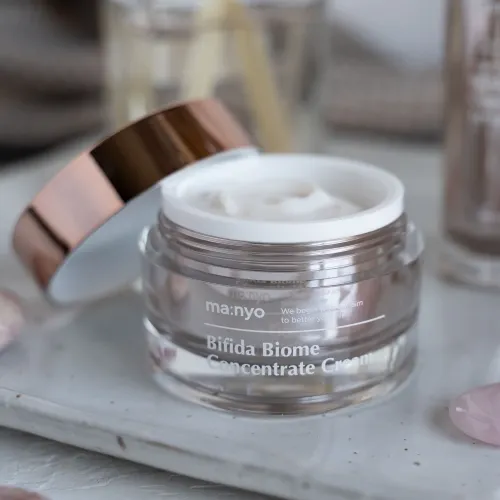Омолаживающий концентрированный крем с бифидобактериями Manyo Bifida Biome Concentrate Cream Manyo Bifida Biome Concentrate Cream 4