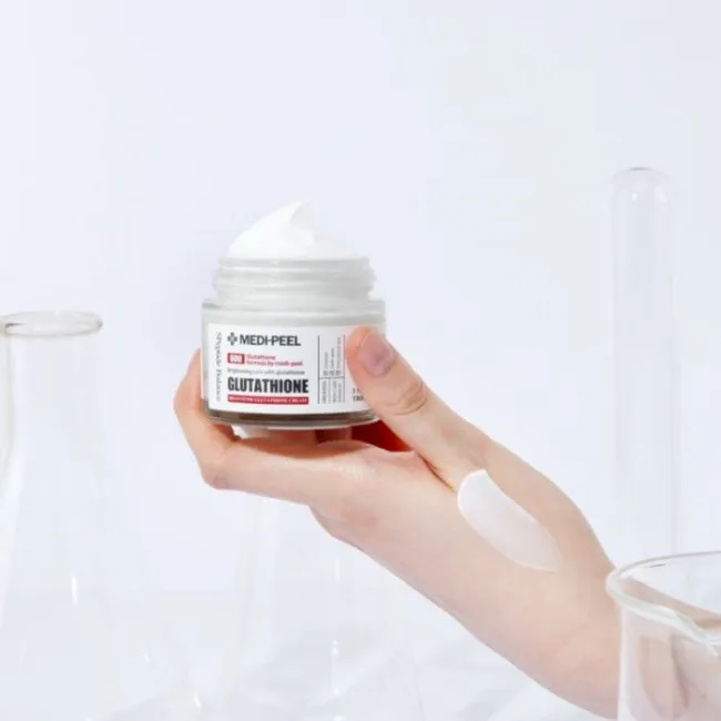 Осветляющий крем с глутатионом MEDIPEEL Bio Intense Glutathione White Cream MEDIPEEL Bio Intense Glutathione White Cream 4