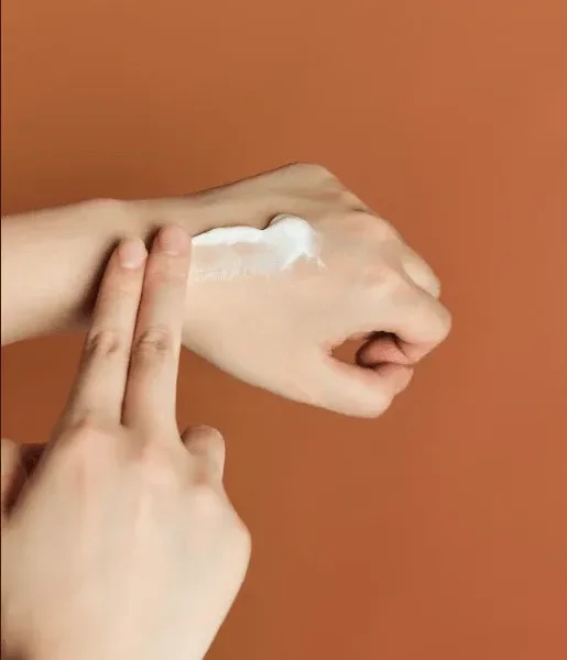 SKIN1004 Madagascar Centella Probio-Cica Enrich Cream 2
