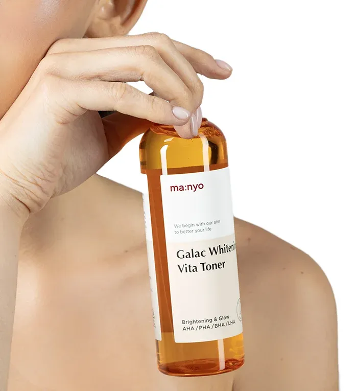 Мультивитаминный тонер для сияния кожи Manyo Galac Whitening Vita Toner Manyo Galac Whitening Vita Toner 3