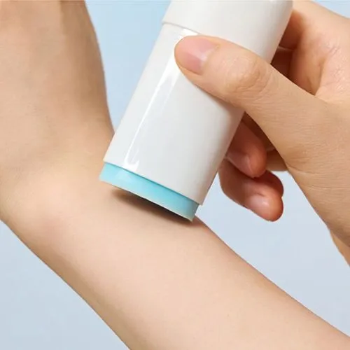 SKIN1004 Hyalu-Cica Silky-Fit Sun Stick SPF50+ PA++++ 2