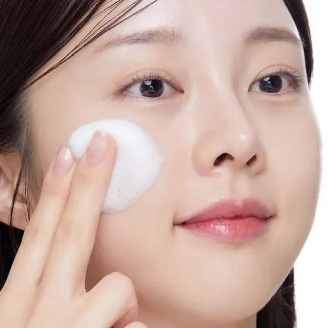 Осветляющая пузырьковая сыворотка с ниацинамидом VT Cosmetics Niacinamide Glutathione Yellow Micro Bubble Serum VT Cosmetics Niacinamide Glutathione Yellow Micro Bubble Serum 4