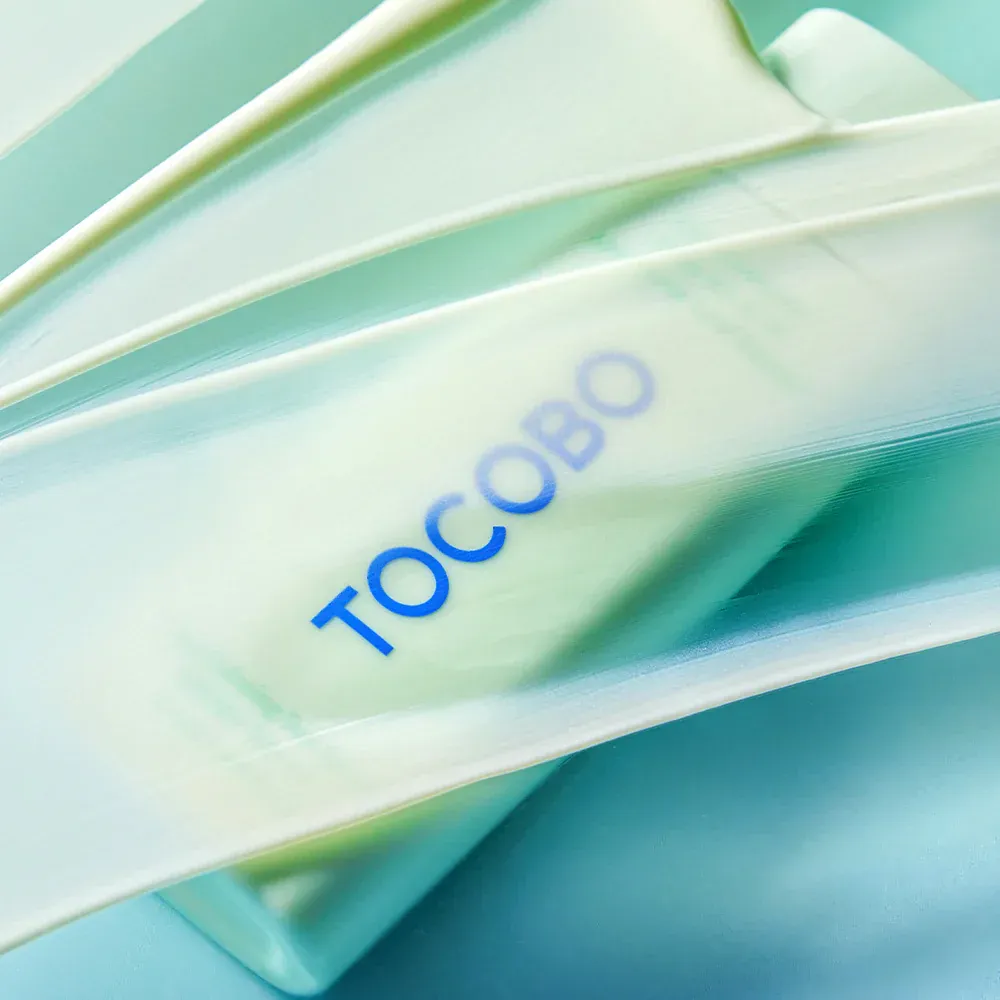Успокаивающая солнцезащитная сыворотка с центеллой Tocobo Cica Calming Sun Serum SPF50+ PA++++ Tocobo Cica Calming Sun Serum SPF50+ PA++++ 4