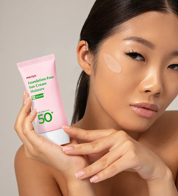 Выравнивающий солнцезащитный крем с тоном Manyo Foundation-Free Sun Cream Moisture SPF50+ PA++++ Manyo Foundation-Free Sun Cream Moisture SPF50+ PA++++ 3