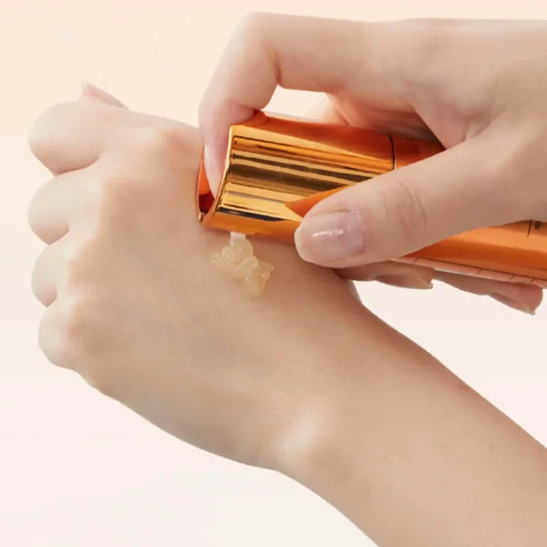 C VT Cosmetics Vita-Light Reedle Shot 300 2