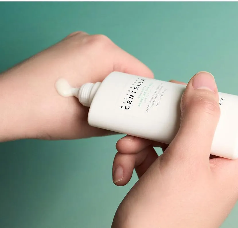 Легкое солнцезащитное молочко с чайным деревом SKIN1004 Madagascar Centella Tea-Trica Soothing Sun Milk SPF50+ PA++++ SKIN1004 Madagascar Centella Tea-Trica Soothing Sun Milk SPF50+ PA++++ 2