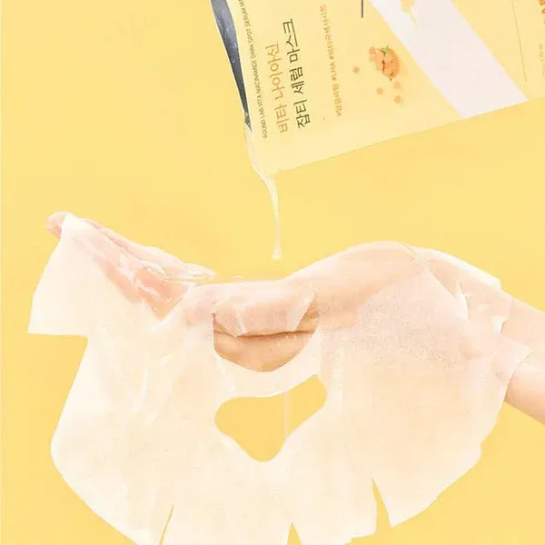 Round Lab Vita Niacinamide Dark Spot Serum Mask 2