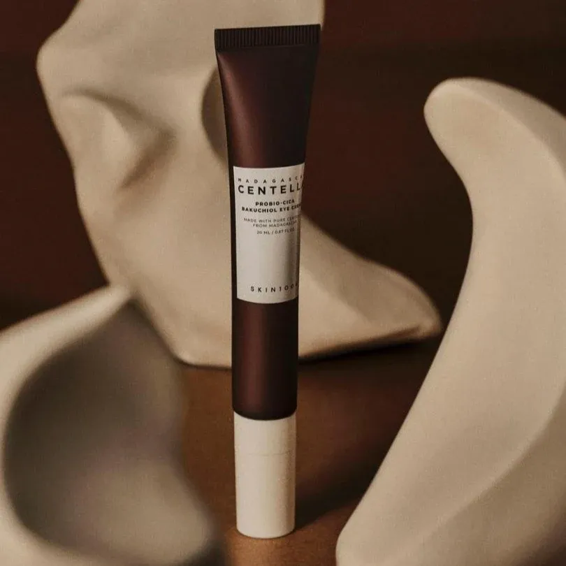 Укрепляющий массажный крем для век с бакучиолом SKIN1004 Probio-Cica Bakuchiol Eye Cream SKIN1004 Probio-Cica Bakuchiol Eye Cream 4