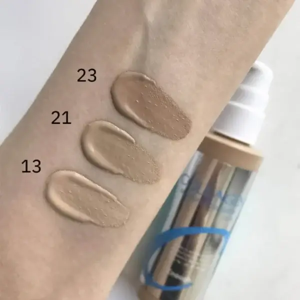 Enough Collagen Moisture Foundation SPF15 2