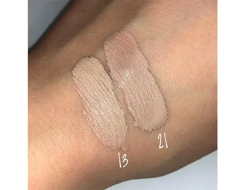 Тональный крем 3 в 1 для сияния кожи с коллагеном Enough Collagen Whitening Moisture Foundation SPF15 Enough Collagen Whitening Moisture Foundation SPF15 4