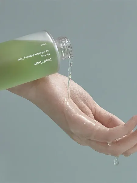 Увлажняющий тонер с экстрактом нони Celimax The Real Noni Moisture Balancing Toner Celimax The Real Noni Moisture Balancing Toner 2