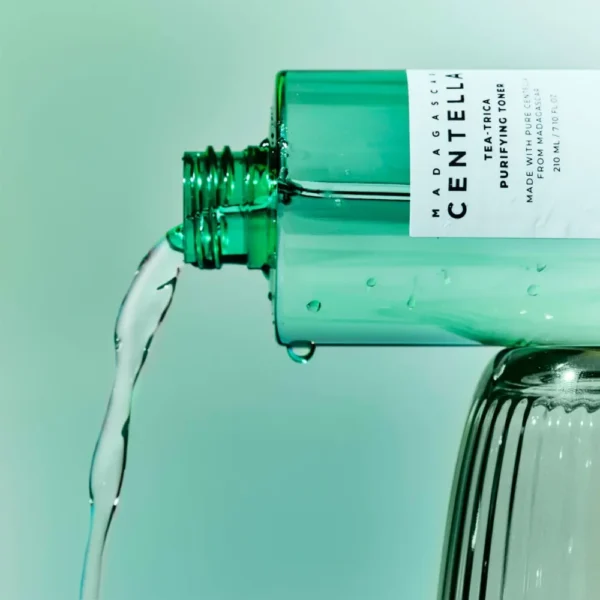 SKIN1004 Madagascar Centella Tea-Trica Purifying Toner фото 2